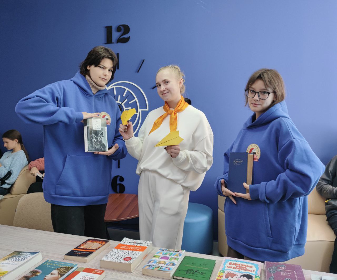 «Бери, читай, передавай дальше»: как прошел наш Буккроссинг!