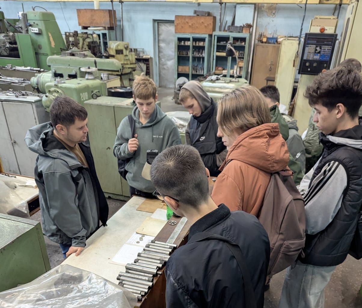 Экскурсия на завод «Изумруд»