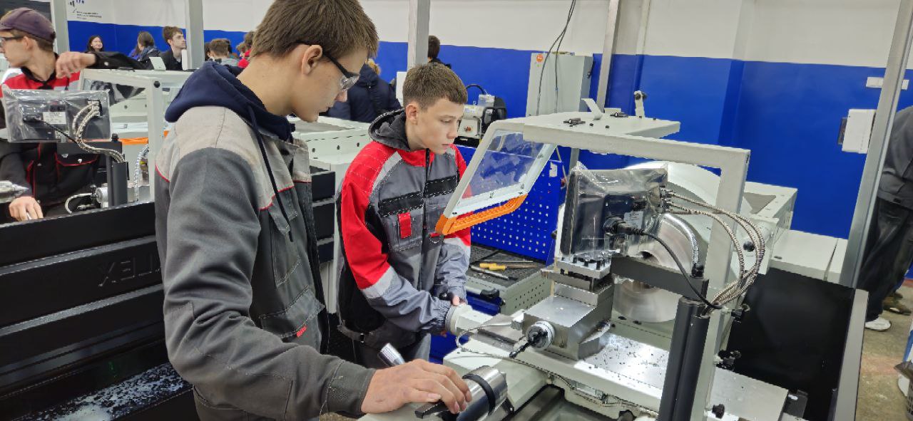 Единый день открытых дверей «Профессионалитета»: масштабное погружение в мир профессий!